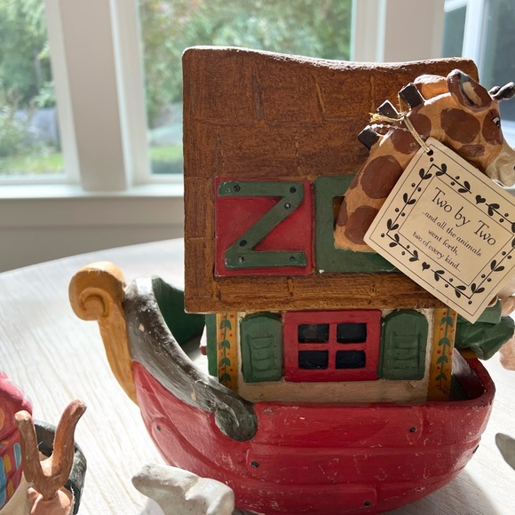 House of Hatten Vintage Charming Noah's Ark Animal Figurine Set - Picture 7 of 9